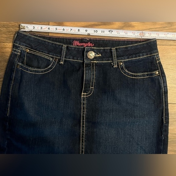 Wrangler Denim Pink Label Blue‎ Jean women’s/juniors western Skirt, Size 13 - Picture 2 of 5